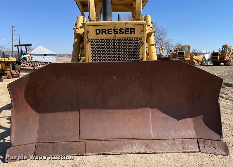 image for item LJ9609 1987 Dresser TD20G  dozer with Bron tile plow