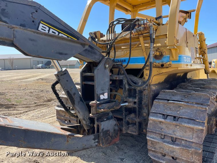 image for item LJ9609 1987 Dresser TD20G  dozer with Bron tile plow