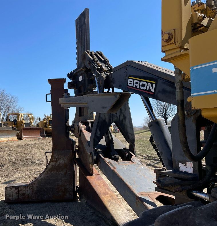 image for item LJ9609 1987 Dresser TD20G  dozer with Bron tile plow