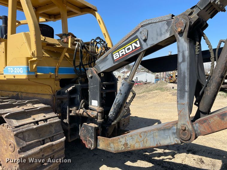 image for item LJ9609 1987 Dresser TD20G  dozer with Bron tile plow