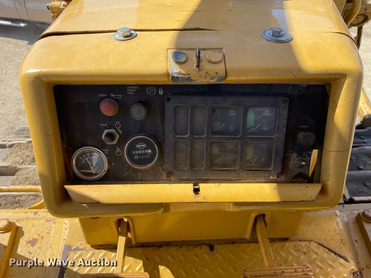 image for item LJ9609 1987 Dresser TD20G  dozer with Bron tile plow