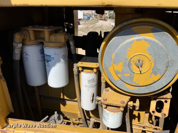 image for item LJ9609 1987 Dresser TD20G  dozer with Bron tile plow