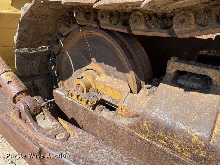 image for item LJ9609 1987 Dresser TD20G  dozer with Bron tile plow