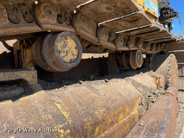 image for item LJ9609 1987 Dresser TD20G  dozer with Bron tile plow