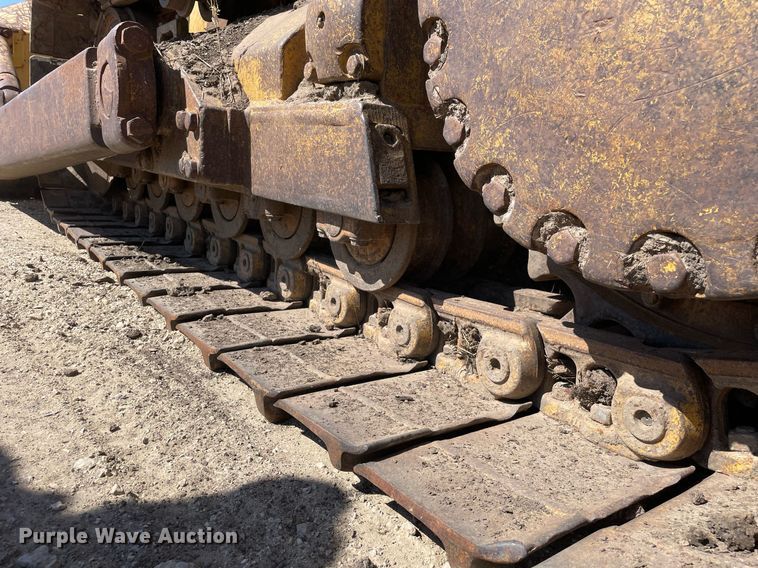 image for item LJ9609 1987 Dresser TD20G  dozer with Bron tile plow