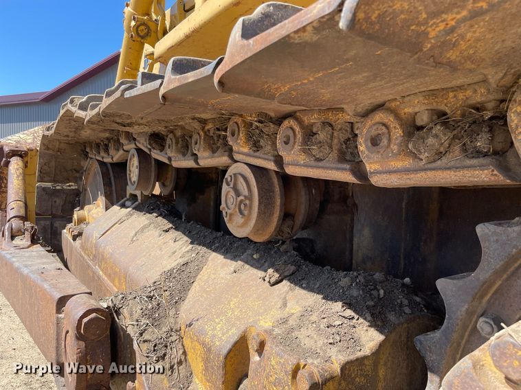 image for item LJ9609 1987 Dresser TD20G  dozer with Bron tile plow