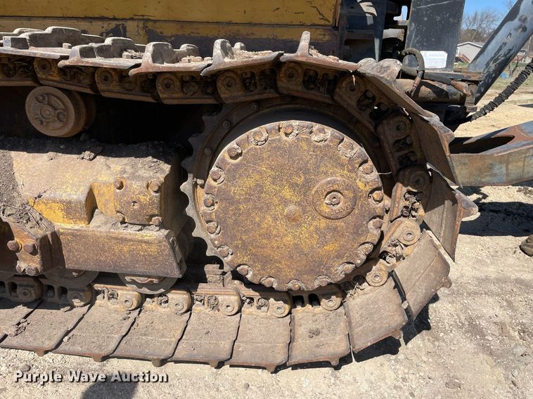 image for item LJ9609 1987 Dresser TD20G  dozer with Bron tile plow