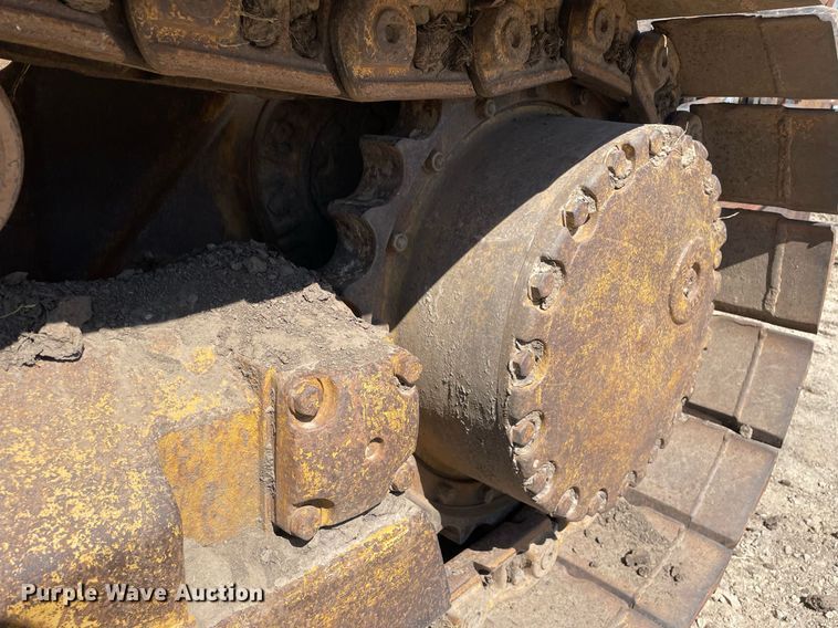 image for item LJ9609 1987 Dresser TD20G  dozer with Bron tile plow