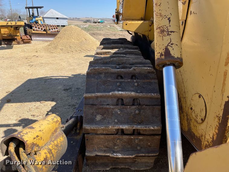 image for item LJ9609 1987 Dresser TD20G  dozer with Bron tile plow