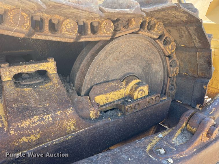 image for item LJ9609 1987 Dresser TD20G  dozer with Bron tile plow