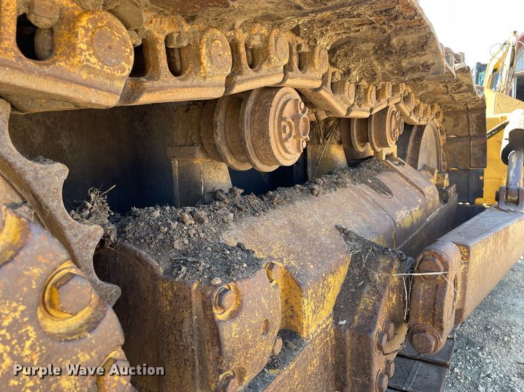 image for item LJ9609 1987 Dresser TD20G  dozer with Bron tile plow