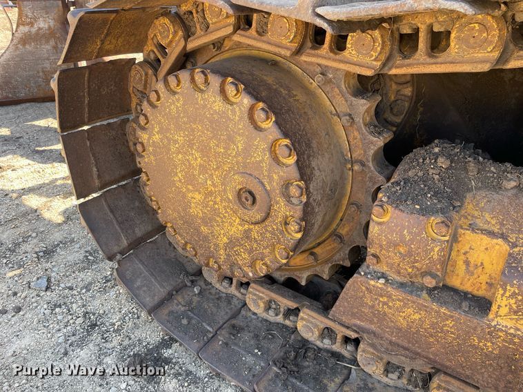 image for item LJ9609 1987 Dresser TD20G  dozer with Bron tile plow