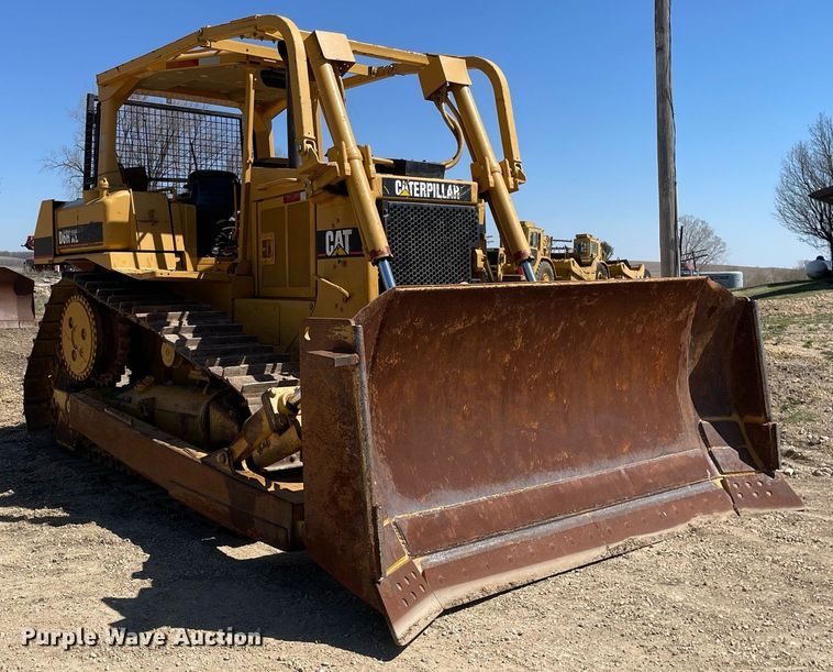 image for item LJ9611 Caterpillar D6H XL Series II  dozer
