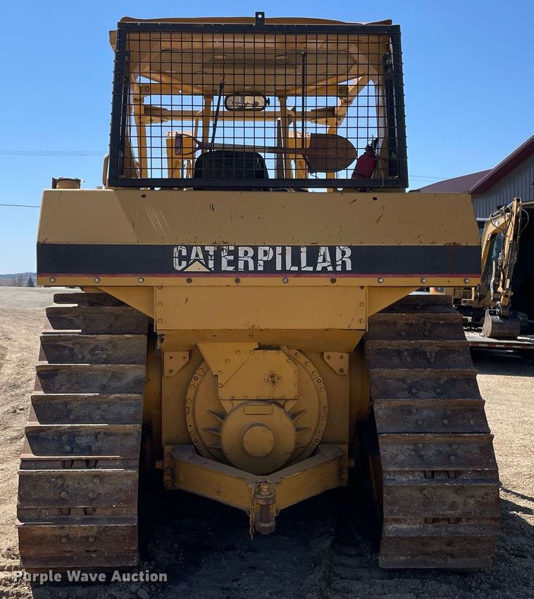 image for item LJ9611 Caterpillar D6H XL Series II  dozer