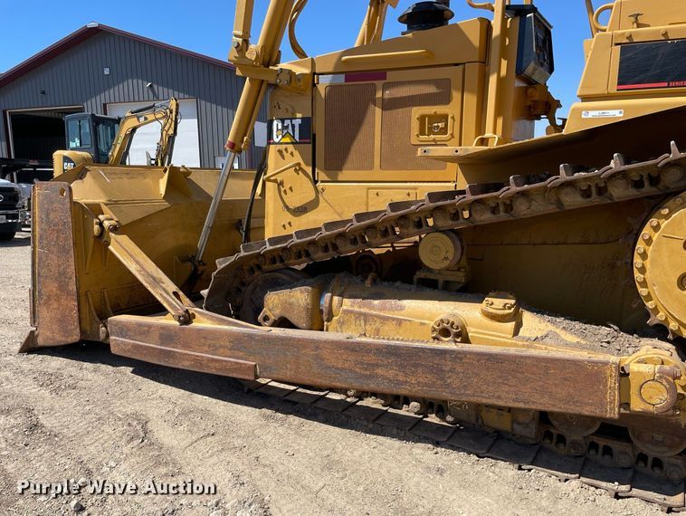 image for item LJ9611 Caterpillar D6H XL Series II  dozer