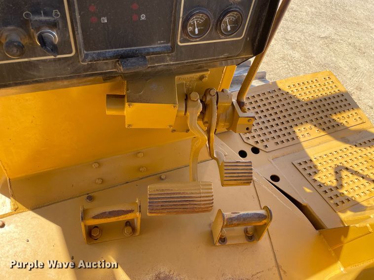 image for item LJ9611 Caterpillar D6H XL Series II  dozer