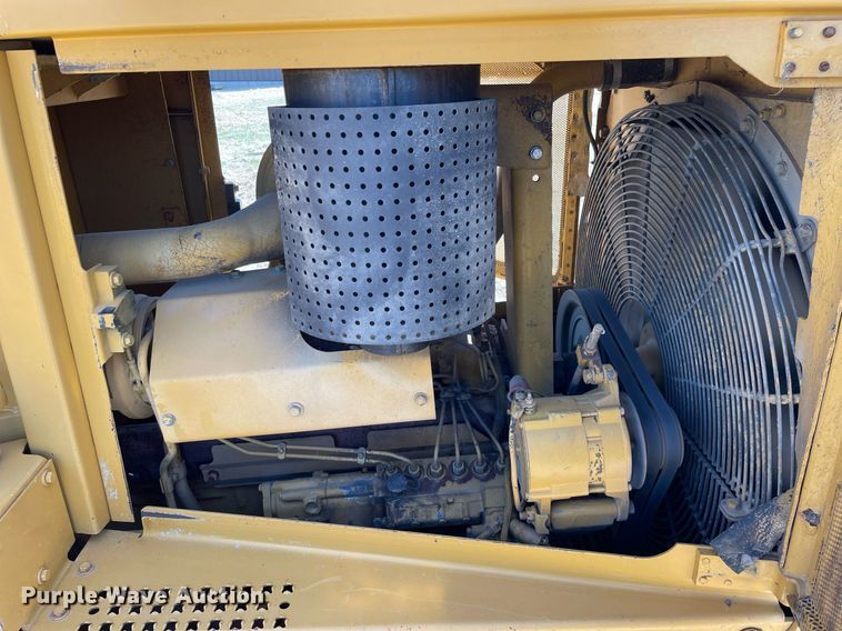 image for item LJ9611 Caterpillar D6H XL Series II  dozer