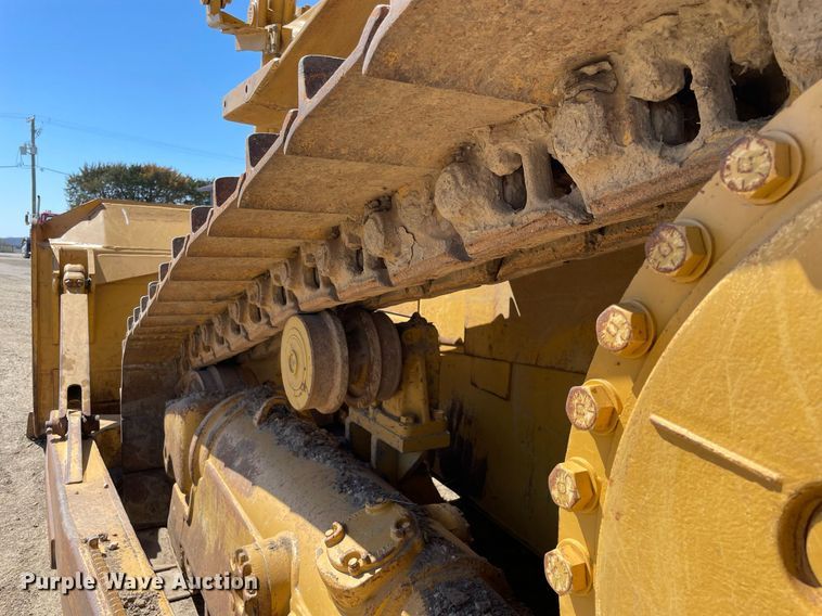 image for item LJ9611 Caterpillar D6H XL Series II  dozer