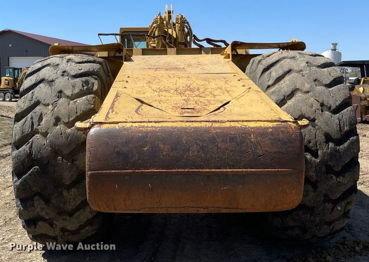 image for item LJ9612 1986 Caterpillar 621B  conventional scraper