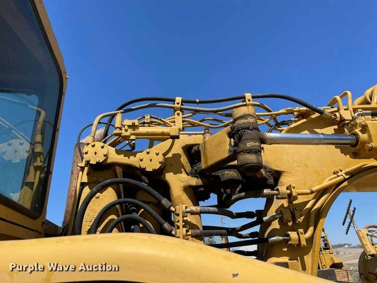 image for item LJ9612 1986 Caterpillar 621B  conventional scraper