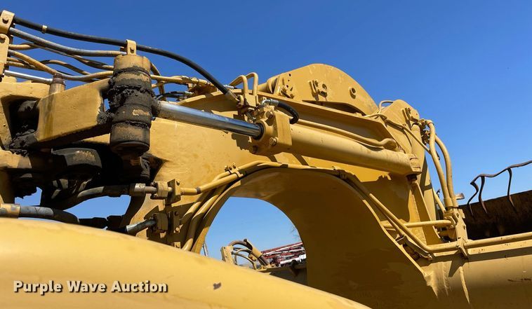 image for item LJ9612 1986 Caterpillar 621B  conventional scraper