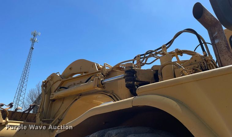 image for item LJ9612 1986 Caterpillar 621B  conventional scraper