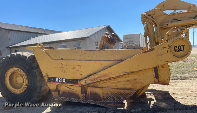 image for item LJ9612 1986 Caterpillar 621B  conventional scraper