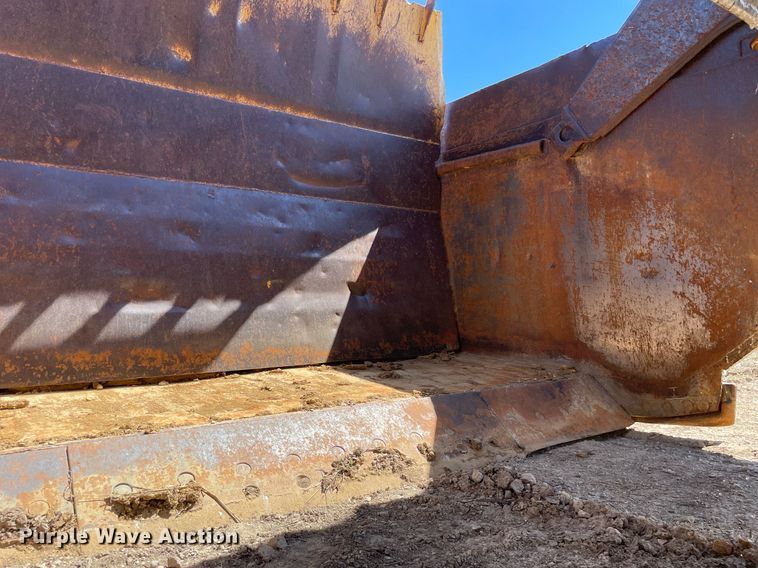 image for item LJ9612 1986 Caterpillar 621B  conventional scraper