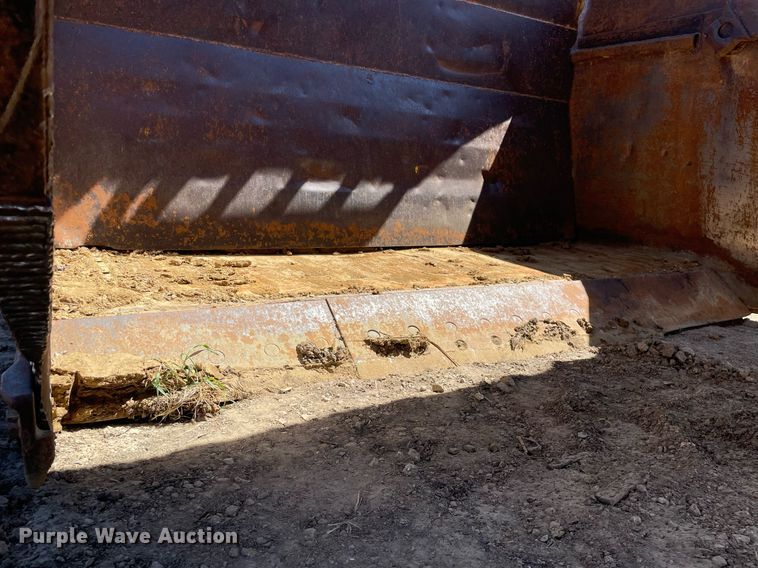 image for item LJ9612 1986 Caterpillar 621B  conventional scraper