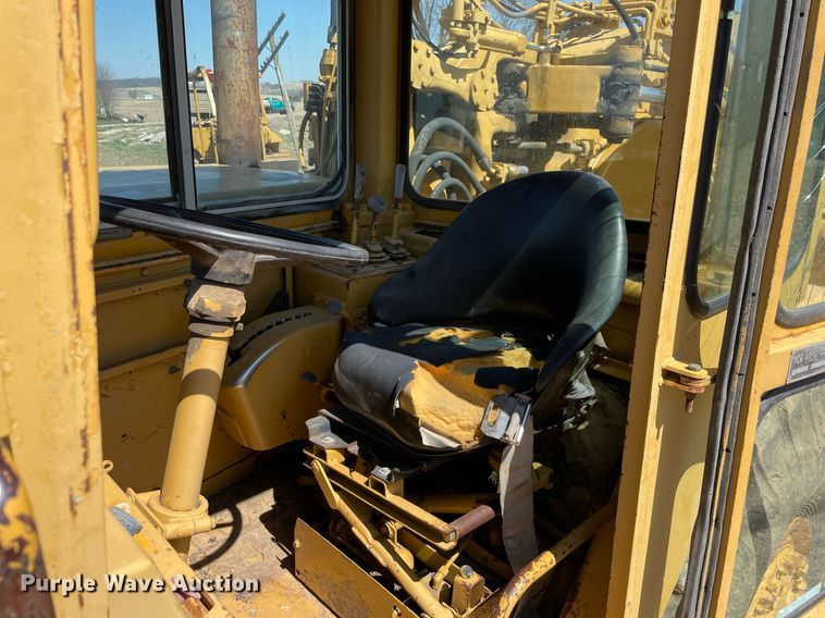 image for item LJ9612 1986 Caterpillar 621B  conventional scraper