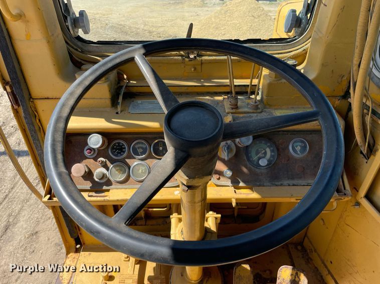 image for item LJ9612 1986 Caterpillar 621B  conventional scraper