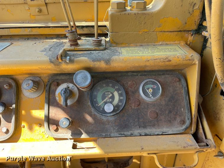 image for item LJ9612 1986 Caterpillar 621B  conventional scraper