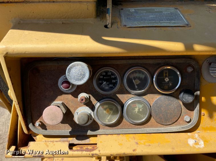 image for item LJ9612 1986 Caterpillar 621B  conventional scraper