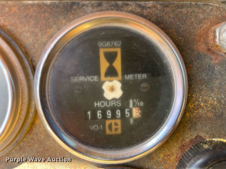 image for item LJ9612 1986 Caterpillar 621B  conventional scraper