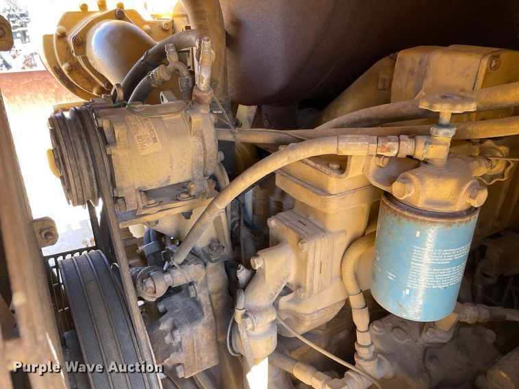 image for item LJ9612 1986 Caterpillar 621B  conventional scraper