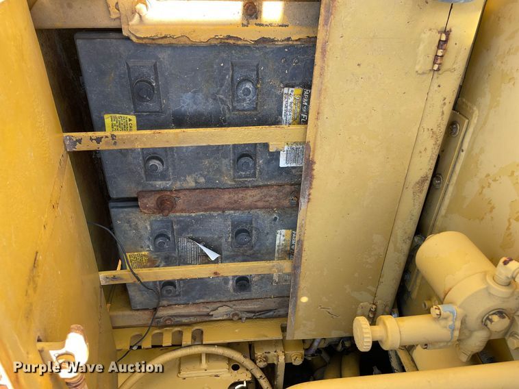 image for item LJ9612 1986 Caterpillar 621B  conventional scraper