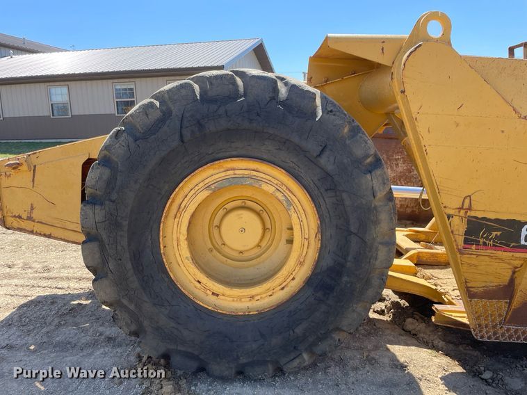 image for item LJ9612 1986 Caterpillar 621B  conventional scraper