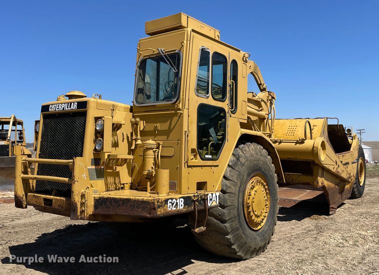 image for item LJ9613 1982 Caterpillar 621B  conventional scraper