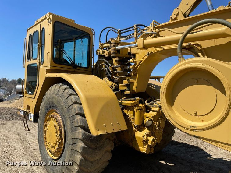 image for item LJ9613 1982 Caterpillar 621B  conventional scraper