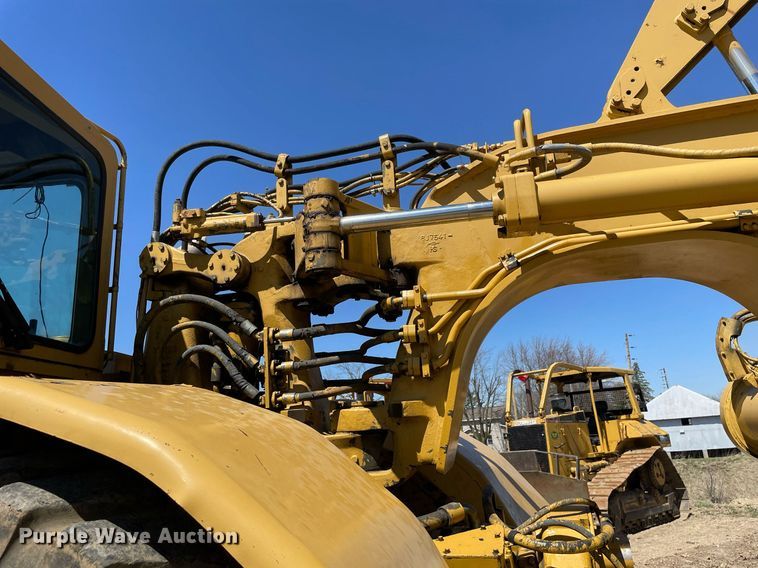 image for item LJ9613 1982 Caterpillar 621B  conventional scraper