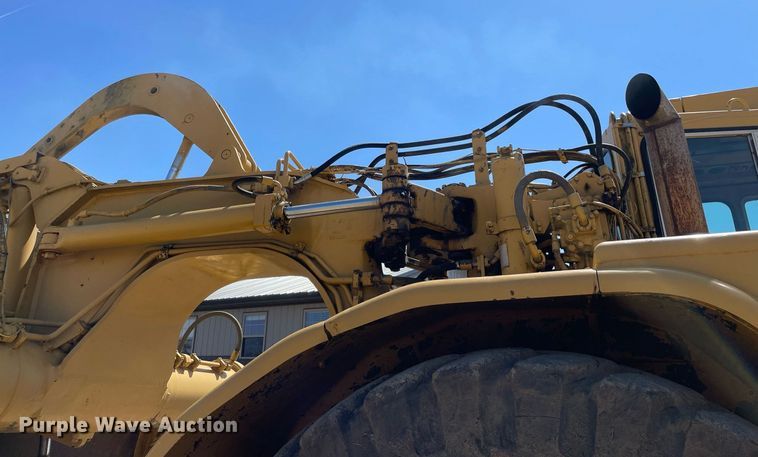 image for item LJ9613 1982 Caterpillar 621B  conventional scraper