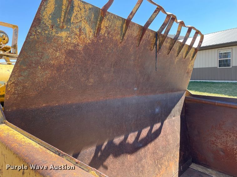 image for item LJ9613 1982 Caterpillar 621B  conventional scraper