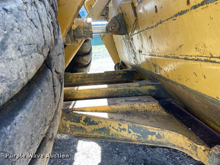 image for item LJ9613 1982 Caterpillar 621B  conventional scraper