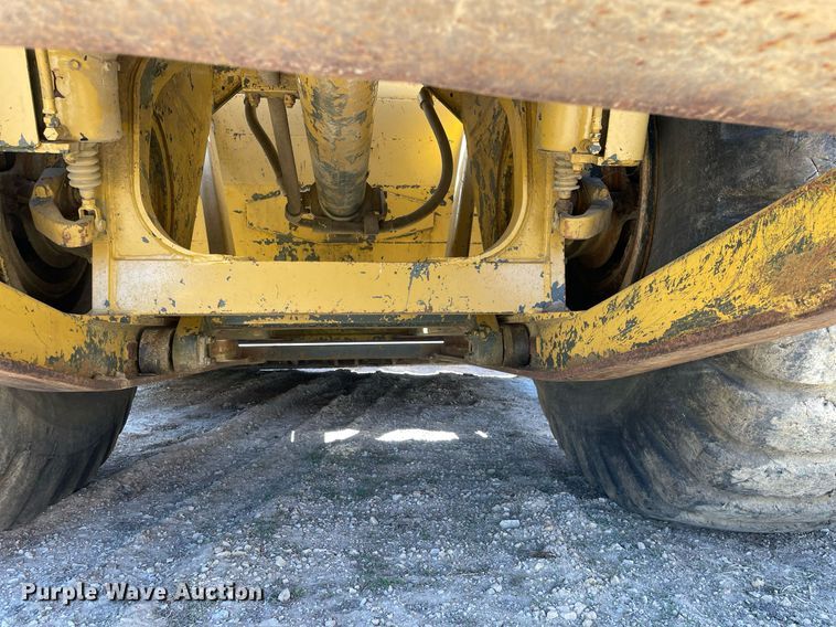 image for item LJ9613 1982 Caterpillar 621B  conventional scraper