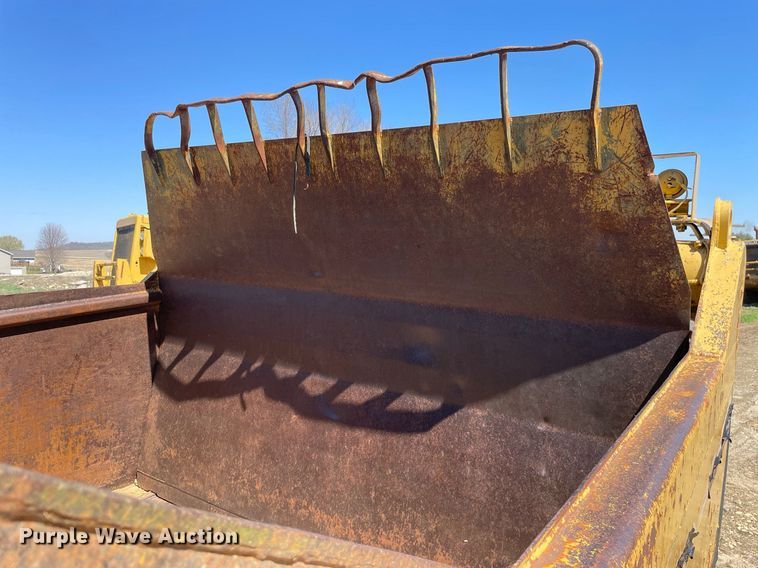 image for item LJ9613 1982 Caterpillar 621B  conventional scraper