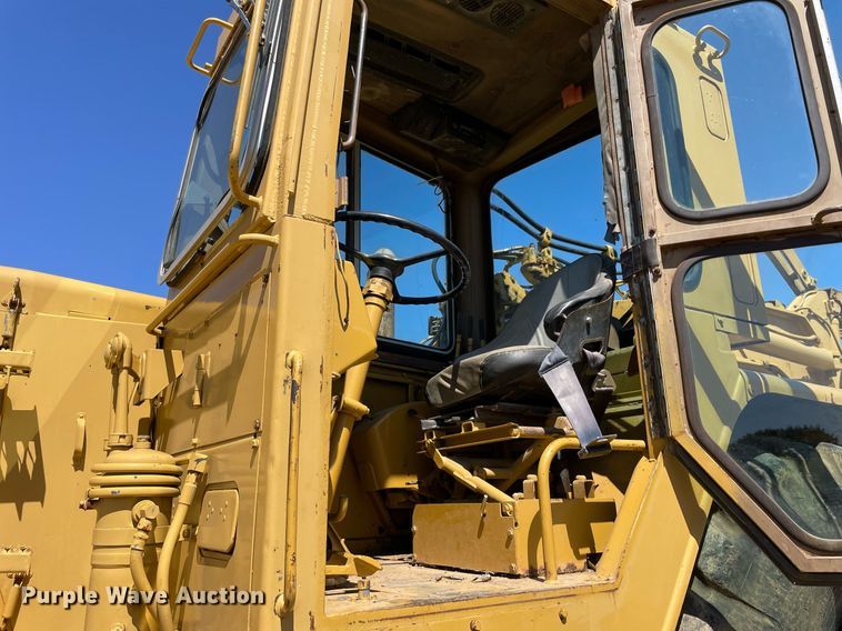 image for item LJ9613 1982 Caterpillar 621B  conventional scraper