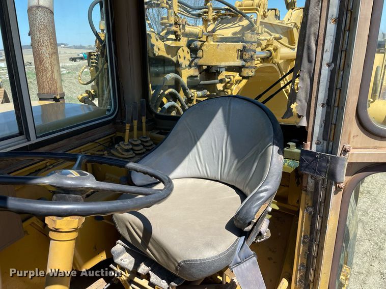 image for item LJ9613 1982 Caterpillar 621B  conventional scraper