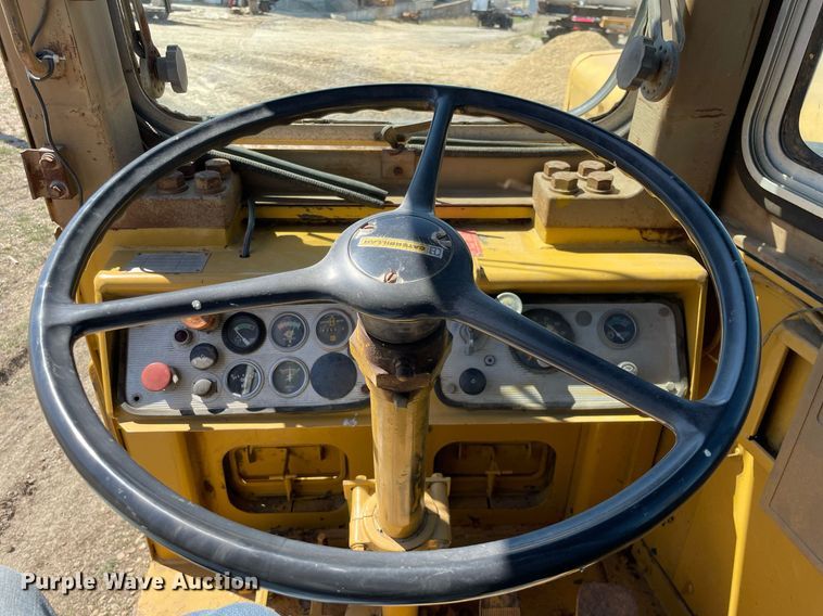 image for item LJ9613 1982 Caterpillar 621B  conventional scraper