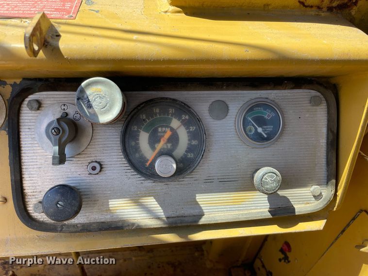 image for item LJ9613 1982 Caterpillar 621B  conventional scraper