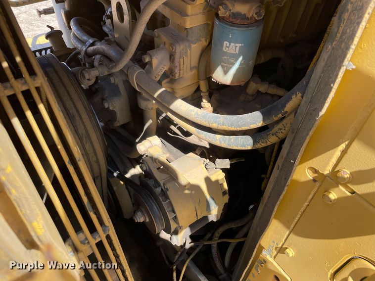 image for item LJ9613 1982 Caterpillar 621B  conventional scraper